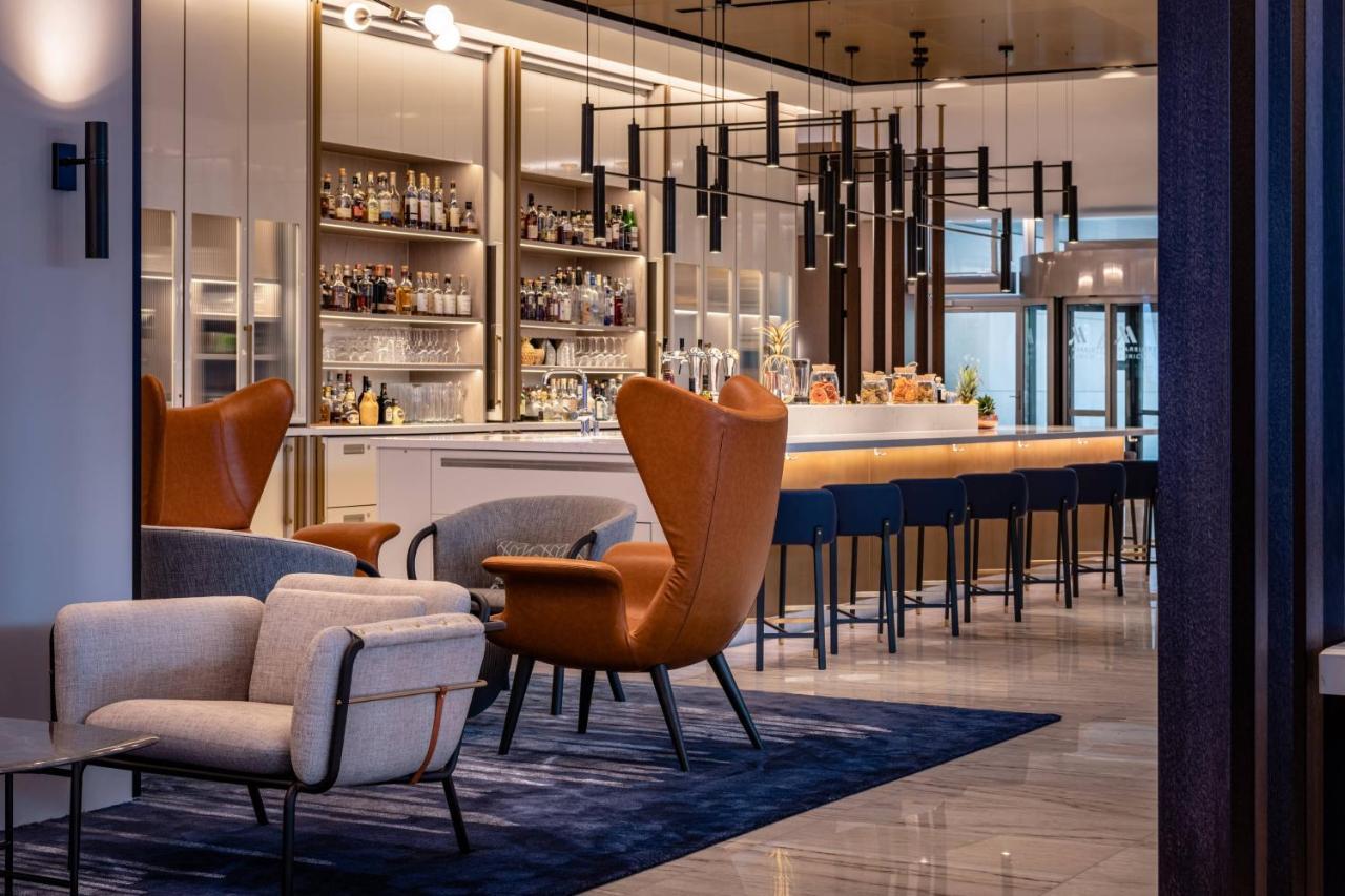 Zurich Marriott Hotel Exteriér fotografie The lounge at the airport