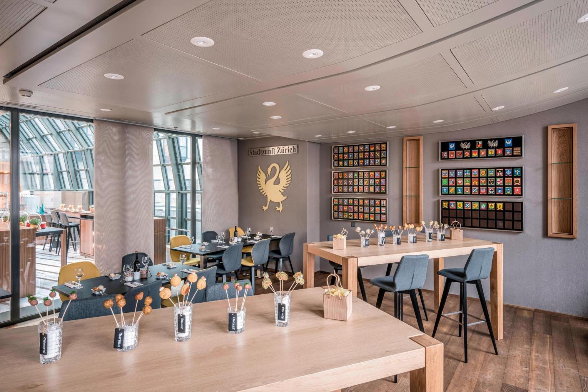 Zurich Marriott Hotel Exteriér fotografie Tea tasting room at the German Tea Museum