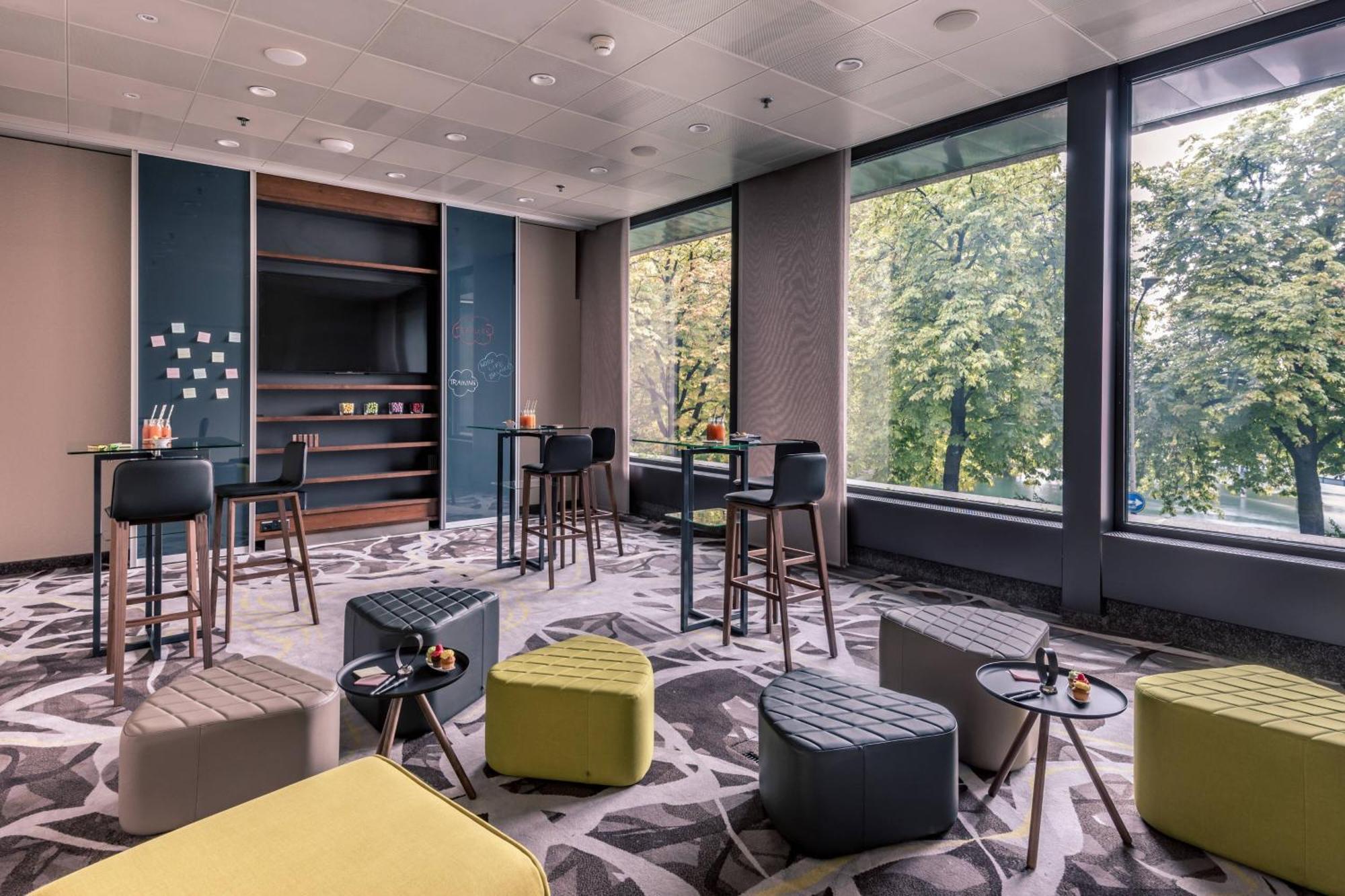 Zurich Marriott Hotel Exteriér fotografie The lounge at the hotel